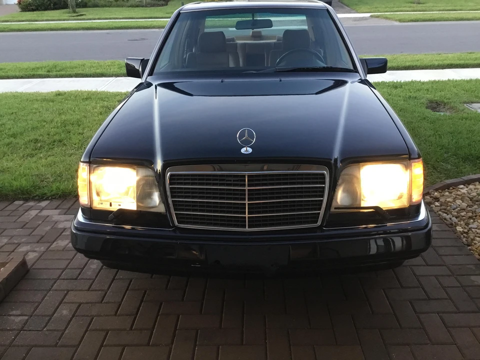 1994 Mercedes-Benz W124 E-Class - Image 5 of 11