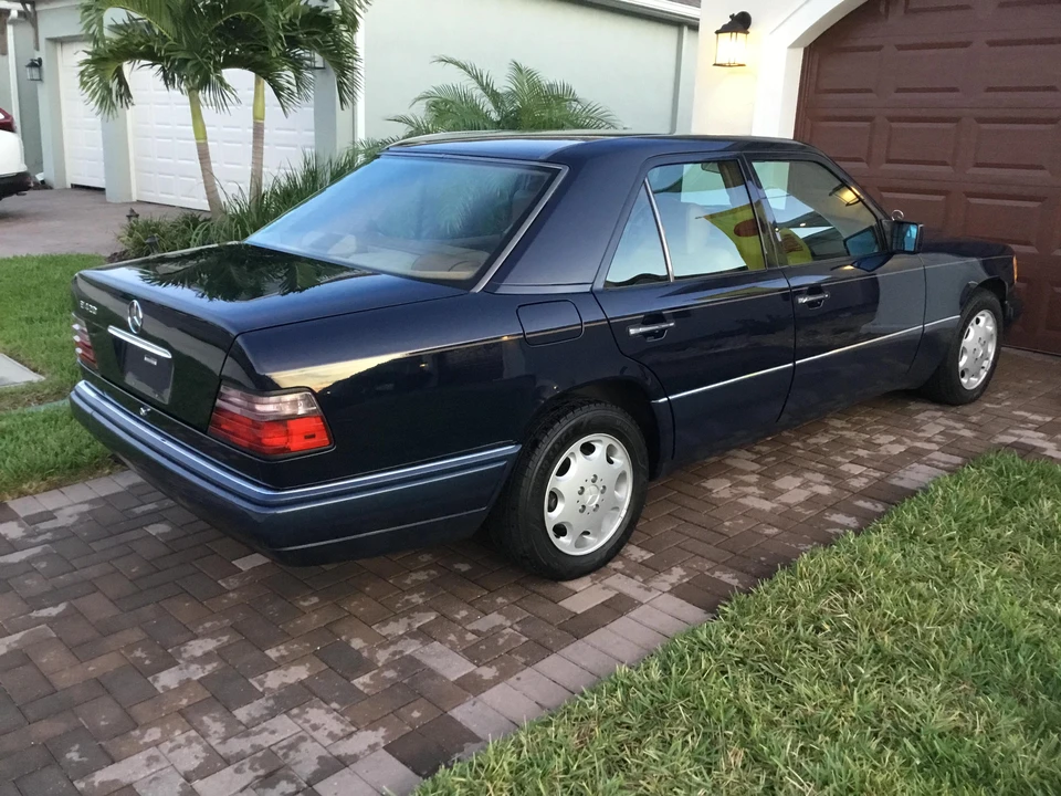 1994 Mercedes-Benz W124 E-Class - Image 4 of 11
