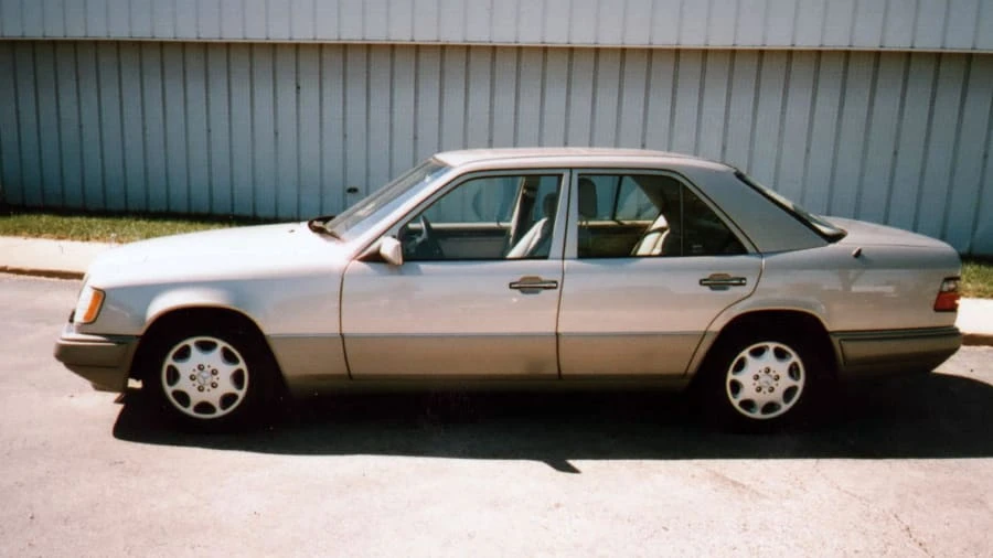 1994 Mercedes-Benz W124 E-Class - Image 2 of 6