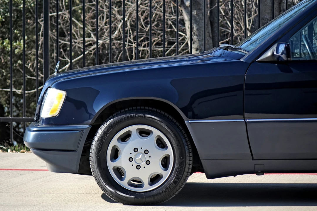 1994 Mercedes-Benz W124 E-Class - Image 25 of 31