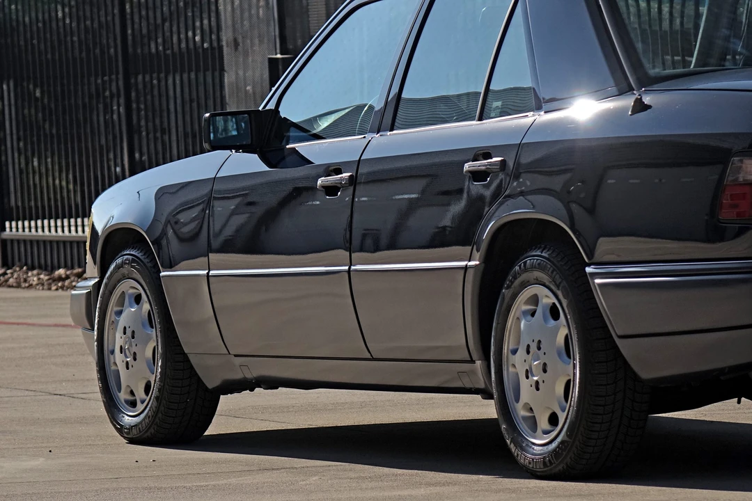 1994 Mercedes-Benz W124 E-Class - Image 27 of 31