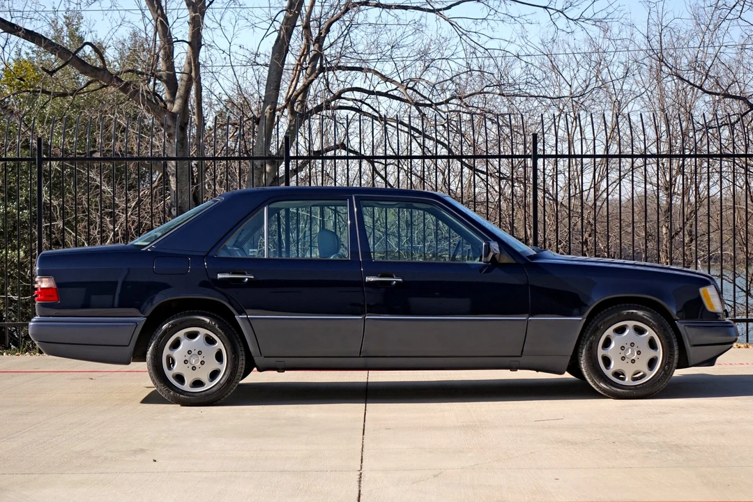 1994 Mercedes-Benz W124 E-Class - Image 18 of 31