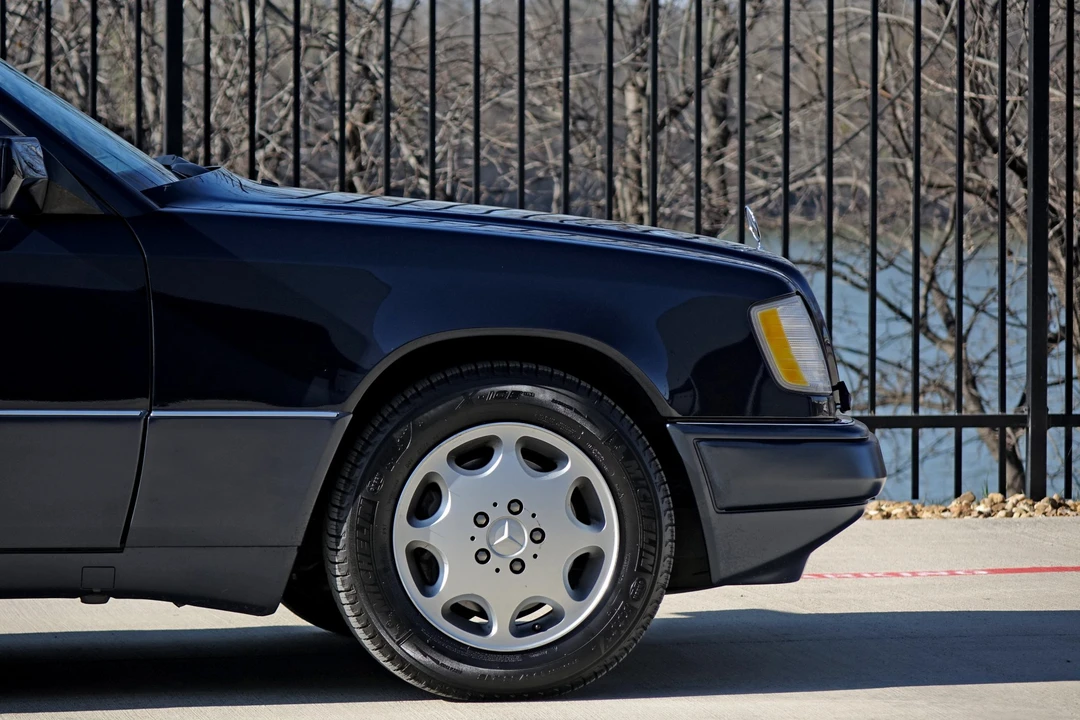 1994 Mercedes-Benz W124 E-Class - Image 24 of 31