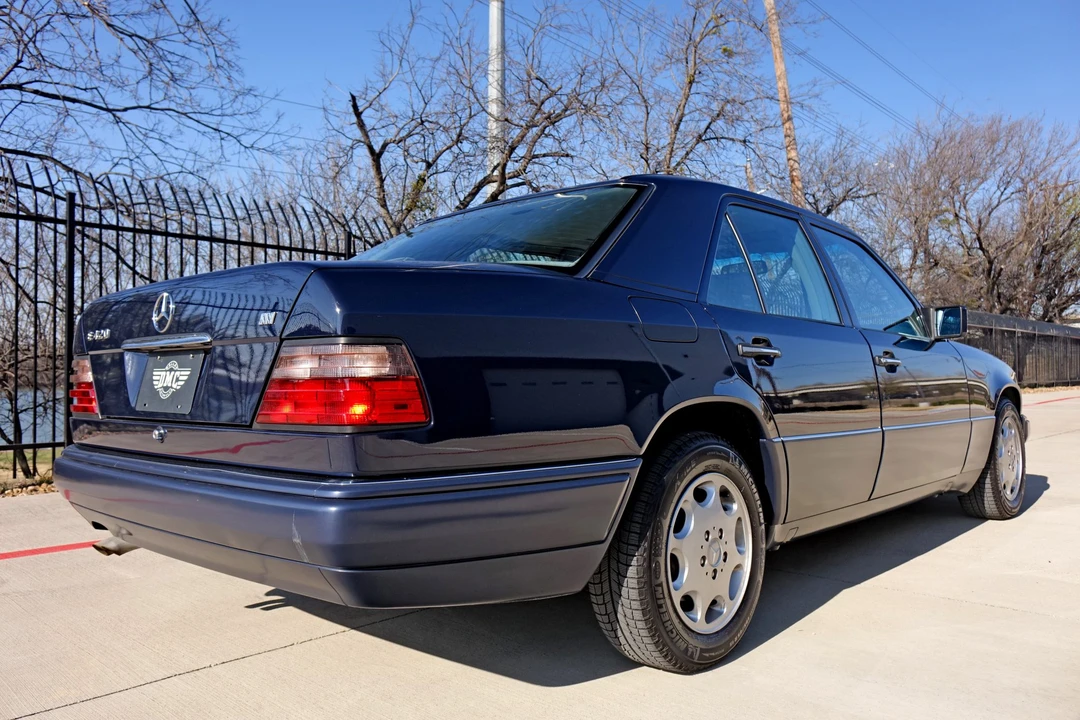1994 Mercedes-Benz W124 E-Class - Image 19 of 31