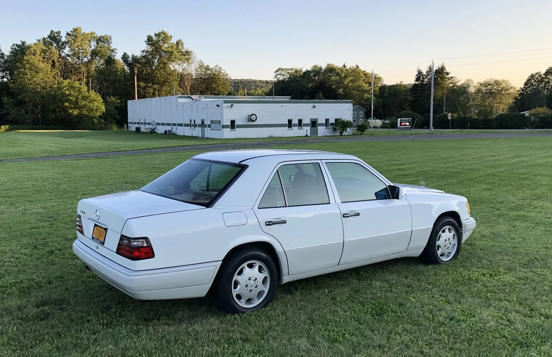 1994 Mercedes-Benz W124 E-Class - Image 18 of 31
