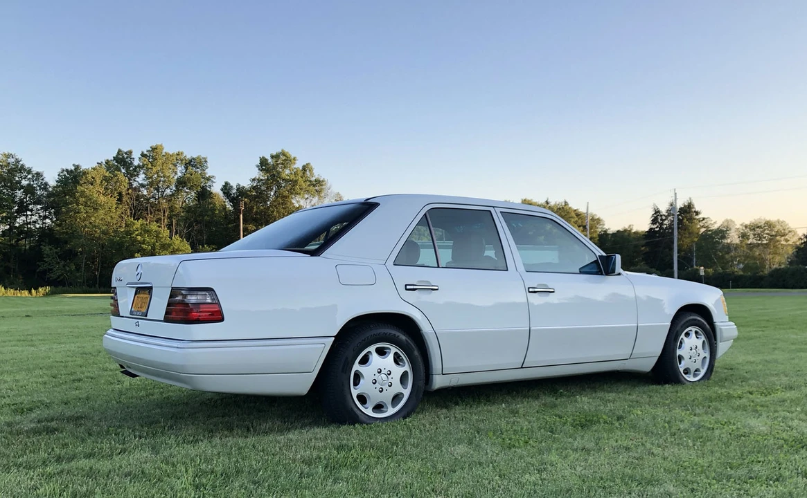 1994 Mercedes-Benz W124 E-Class - Image 17 of 31