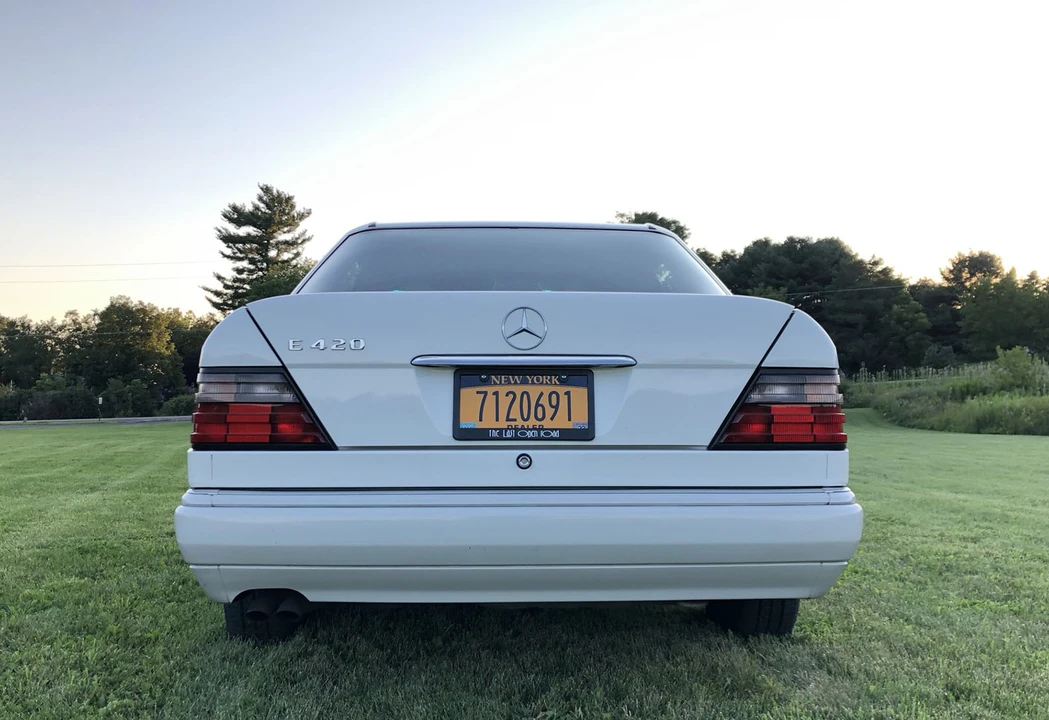 1994 Mercedes-Benz W124 E-Class - Image 23 of 31