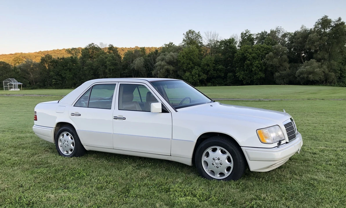 1994 Mercedes-Benz W124 E-Class - Image 12 of 31