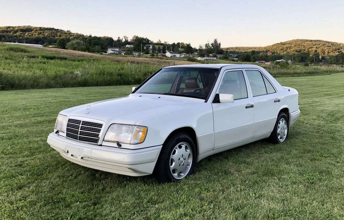 1994 Mercedes-Benz W124 E-Class - Image 2 of 31