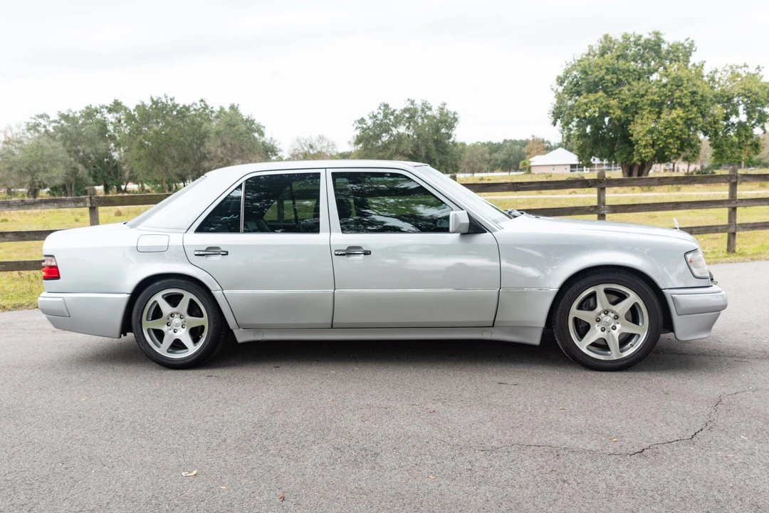 1994 Mercedes-Benz 500E & E500 - Image 8 of 31