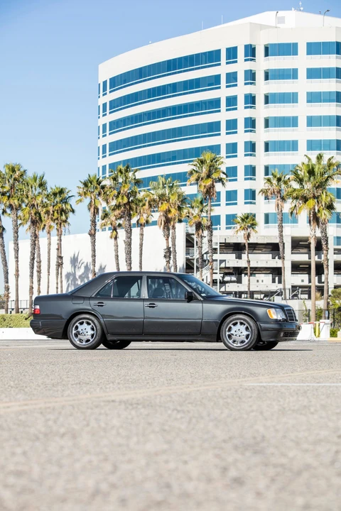 1994 Mercedes-Benz 500E & E500 - Image 2 of 28