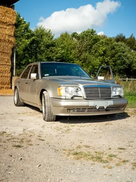 1994 Mercedes-Benz E500 W124