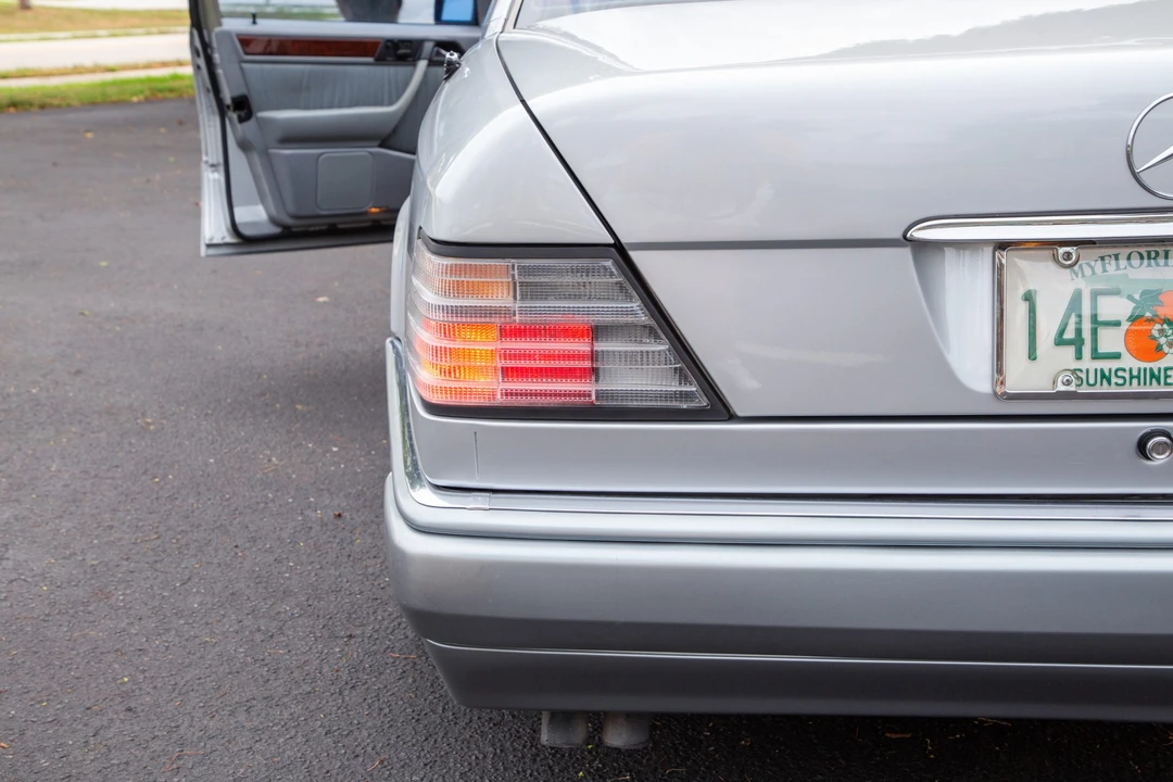 1994 Mercedes-Benz 500E & E500 - Image 28 of 31