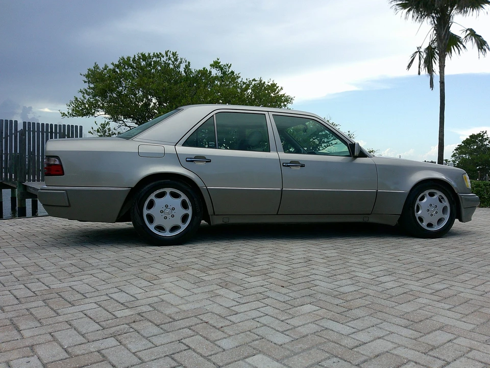 1994 Mercedes-Benz 500E & E500 - Image 26 of 31
