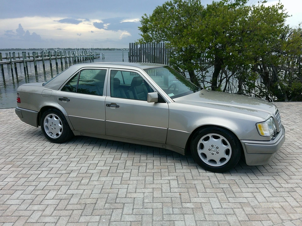 1994 Mercedes-Benz 500E & E500 - Image 22 of 31