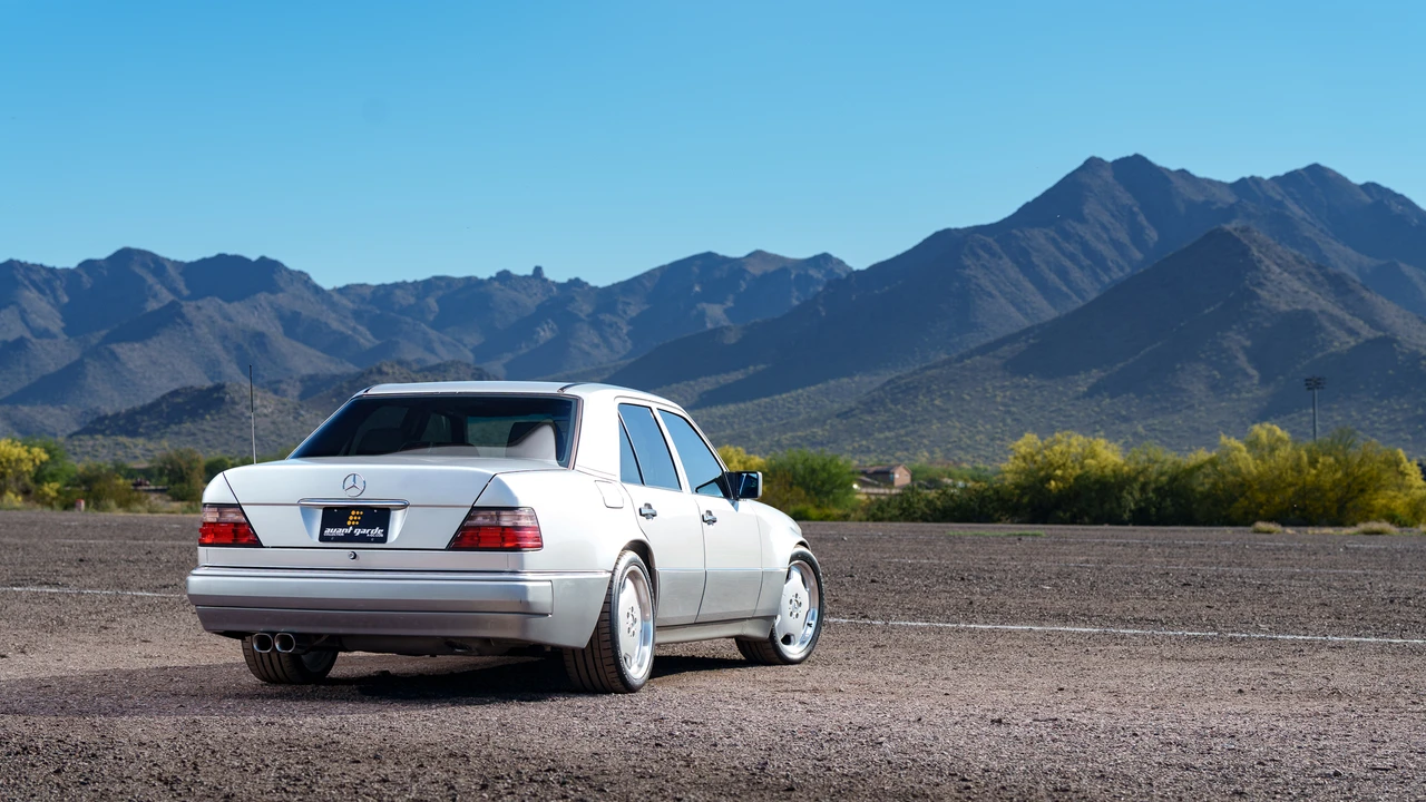 1994 Mercedes-Benz 500E & E500 - Image 13 of 31