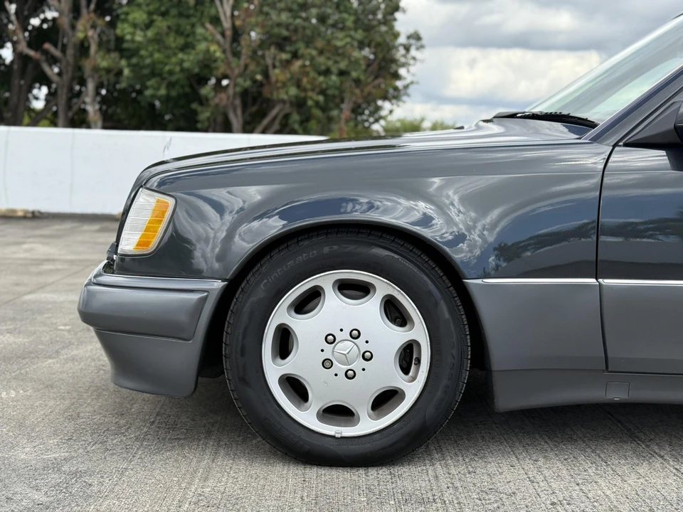 1994 Mercedes-Benz 500E & E500 - Image 15 of 31
