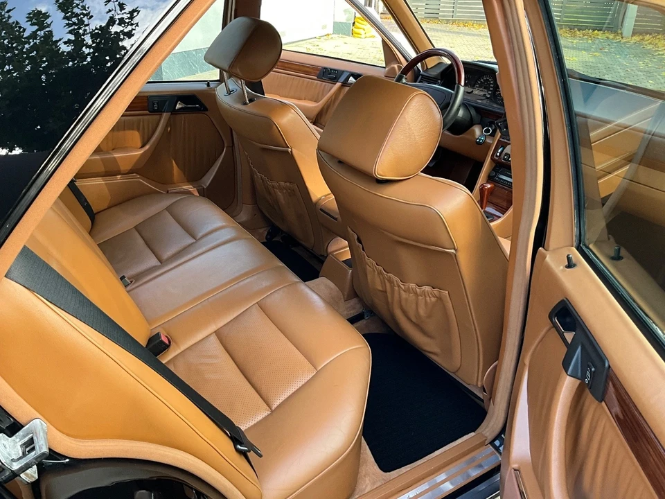 1994 Mercedes-Benz W124 E-Class - Image 7 of 16
