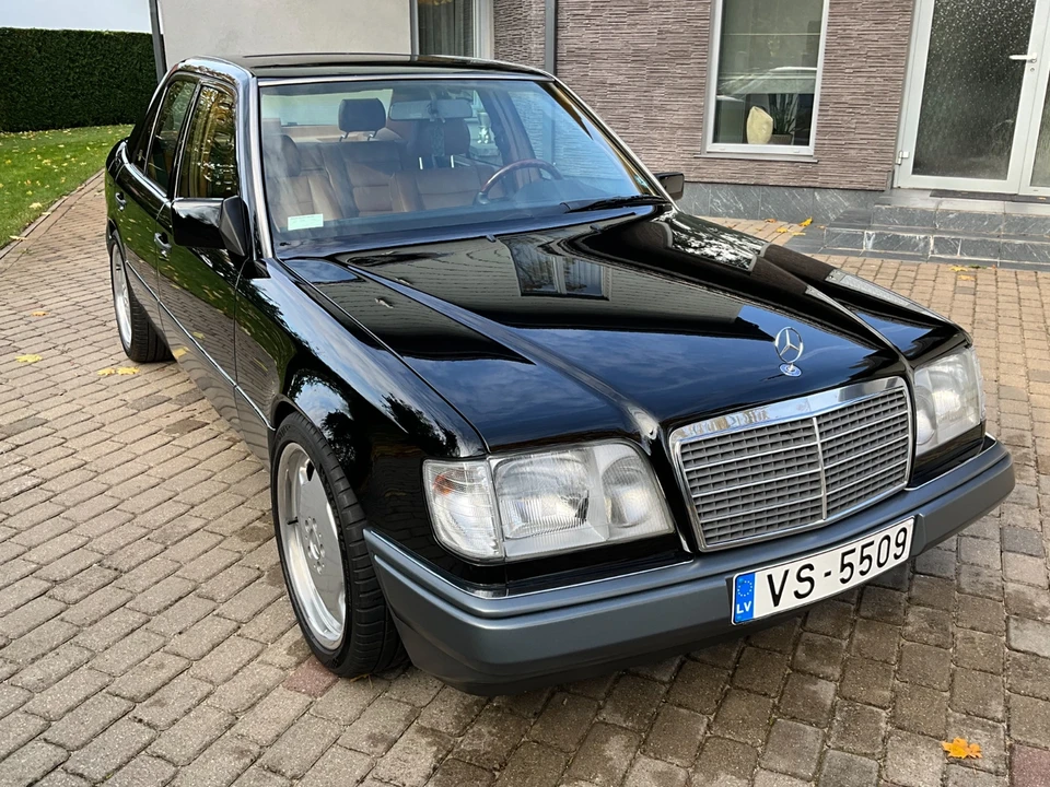 1994 Mercedes-Benz W124 E-Class - Image 3 of 16