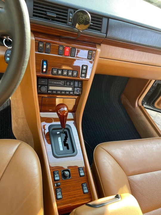 1994 Mercedes-Benz W124 E-Class - Image 8 of 16