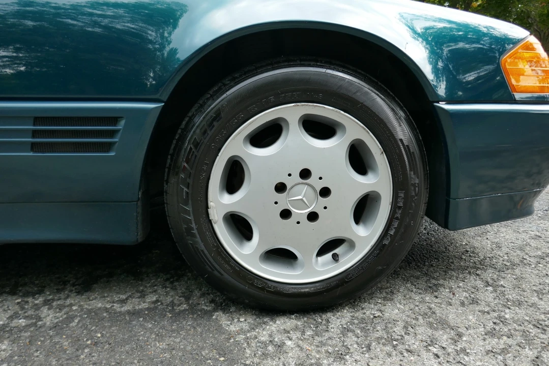 1994 Mercedes-Benz R129 SL-Class - Image 3 of 31