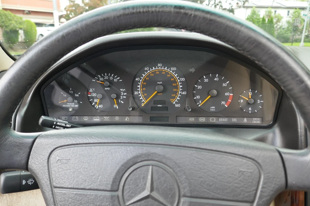 1994 Mercedes-Benz R129 SL-Class - Image 16 of 31