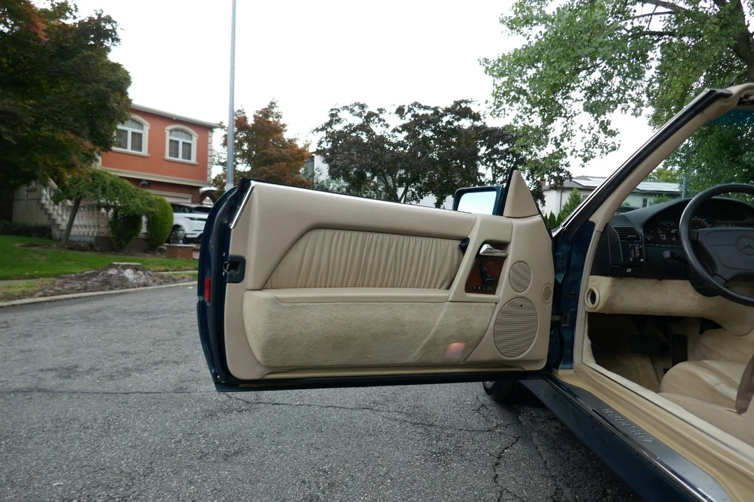 1994 Mercedes-Benz R129 SL-Class - Image 14 of 31