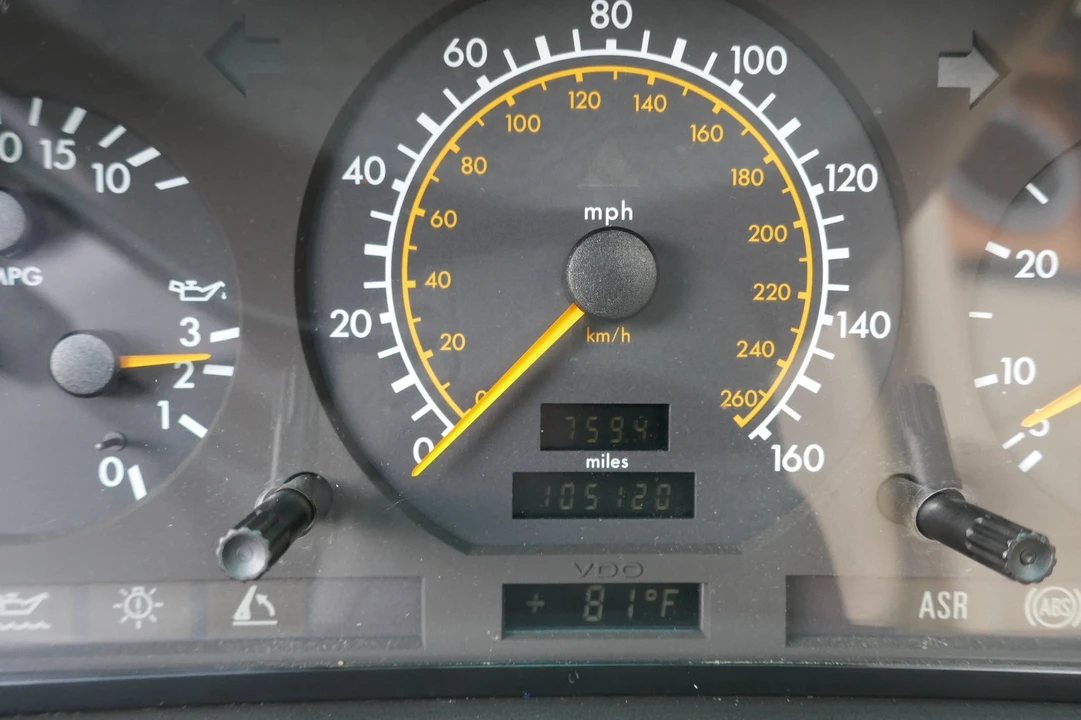 1994 Mercedes-Benz R129 SL-Class - Image 15 of 31