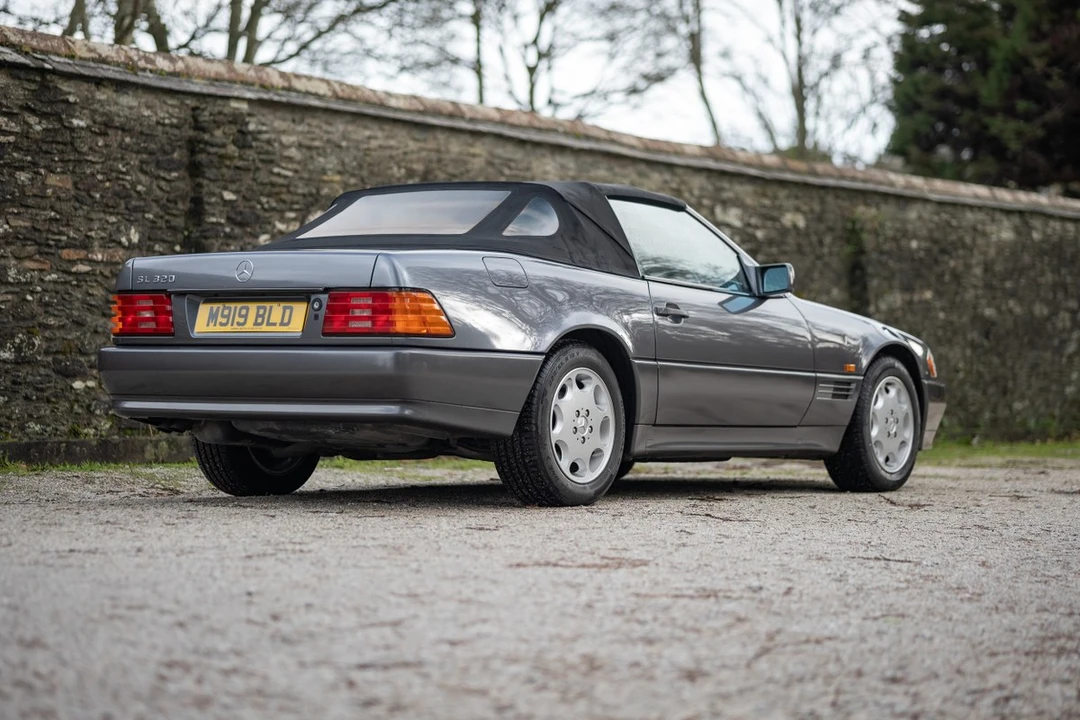 1994 Mercedes-Benz R129 SL-Class - Image 17 of 30