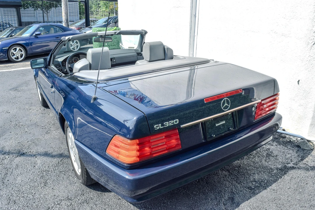 1994 Mercedes-Benz R129 SL-Class - Image 24 of 31