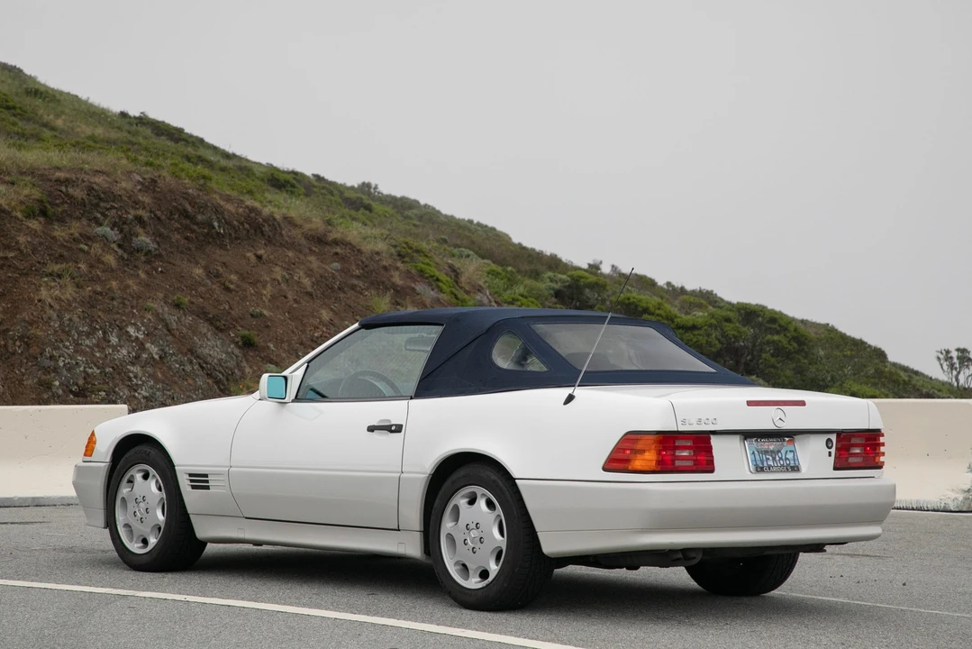 1994 Mercedes-Benz R129 SL-Class - Image 16 of 31