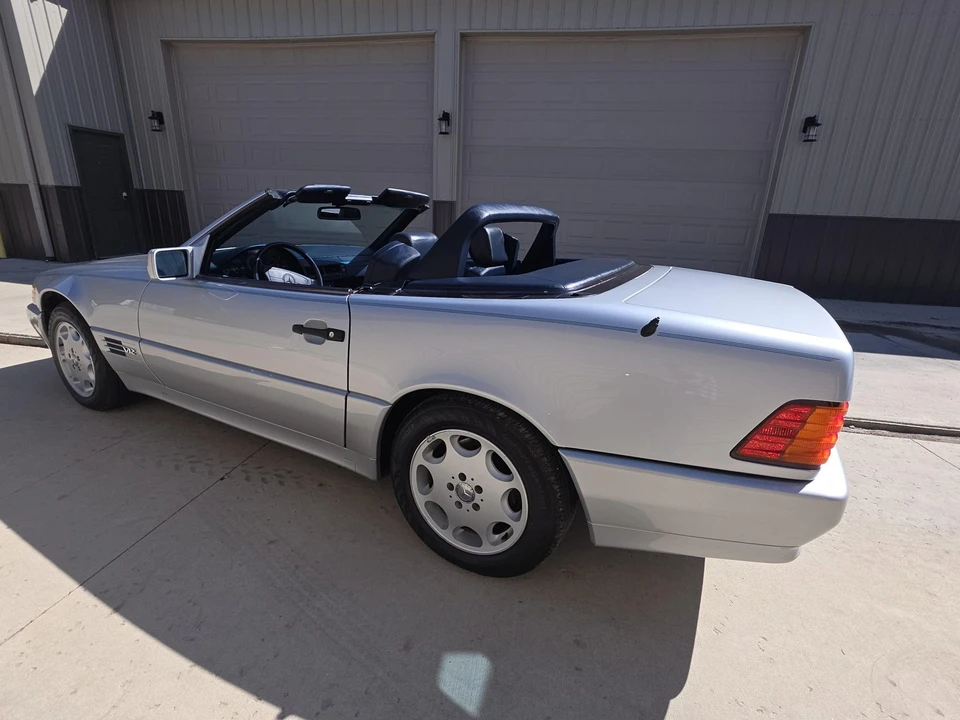 1994 Mercedes-Benz R129 SL-Class - Image 11 of 31