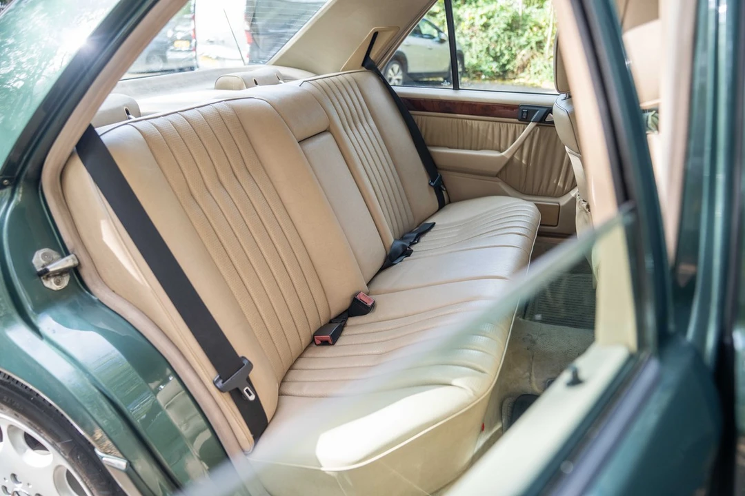 1994 Mercedes-Benz W124 E-Class - Image 17 of 30