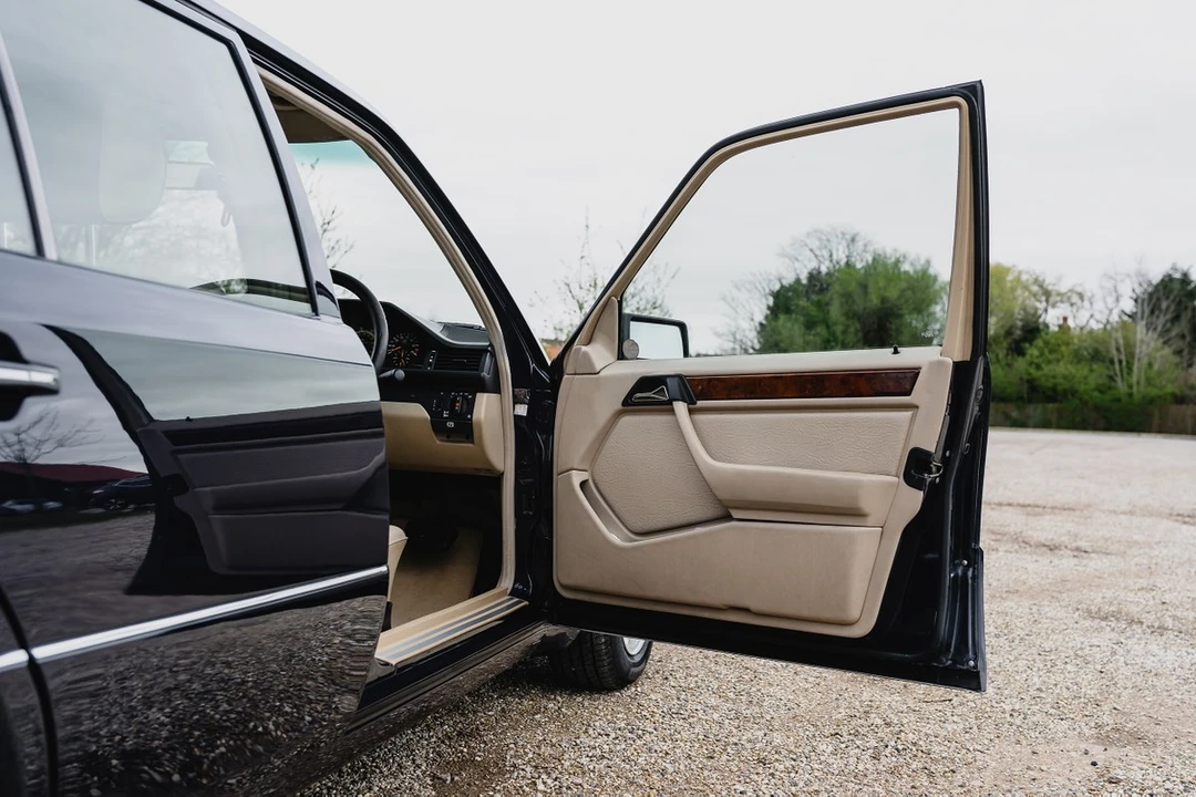 1994 Mercedes-Benz W124 E-Class - Image 19 of 30