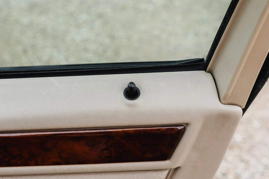 1994 Mercedes-Benz W124 E-Class - Image 22 of 30