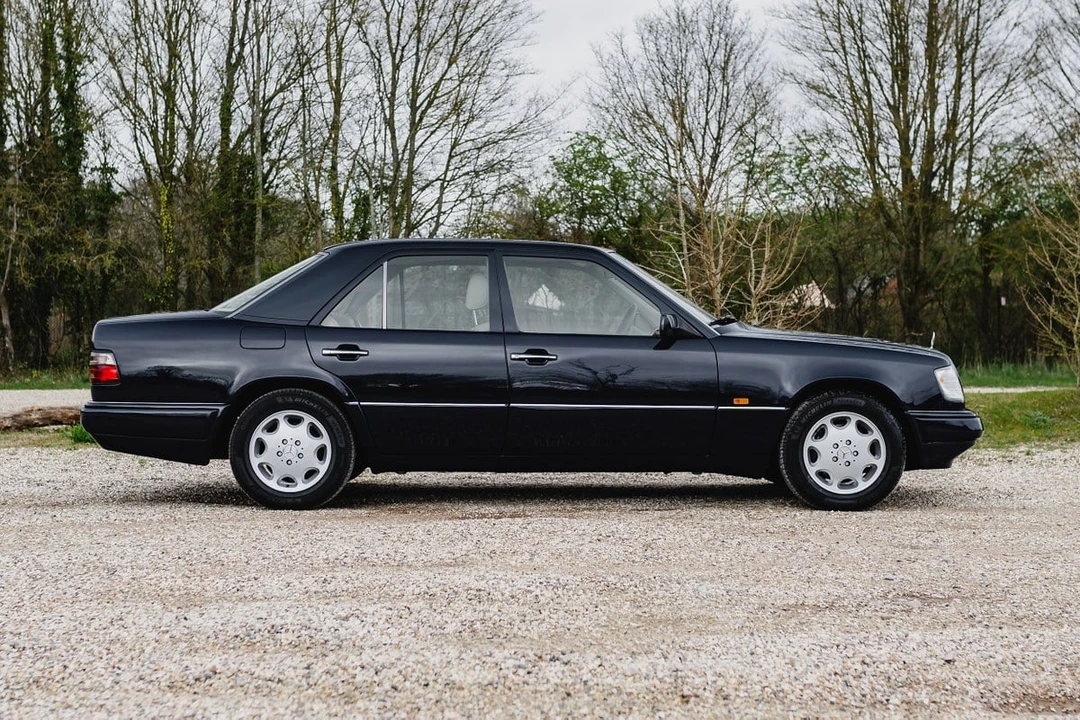 1994 Mercedes-Benz W124 E-Class - Image 14 of 30