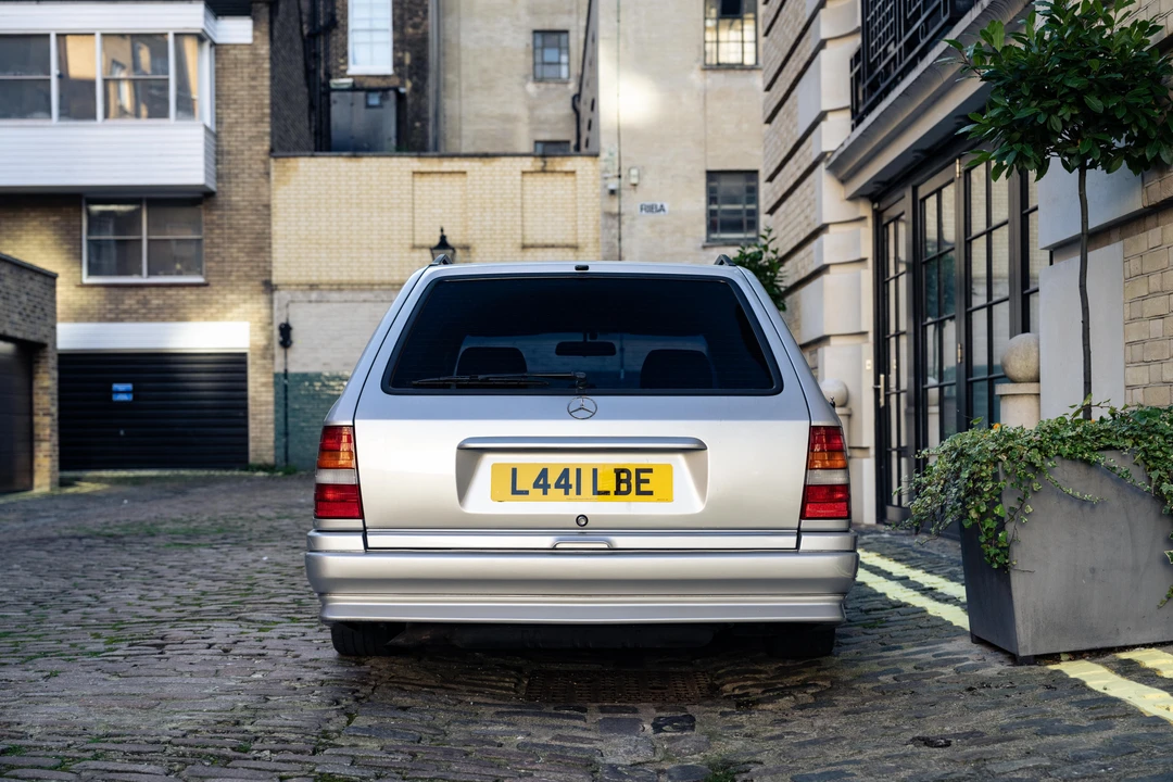 1994 Mercedes-Benz W124 E-Class - Image 13 of 31