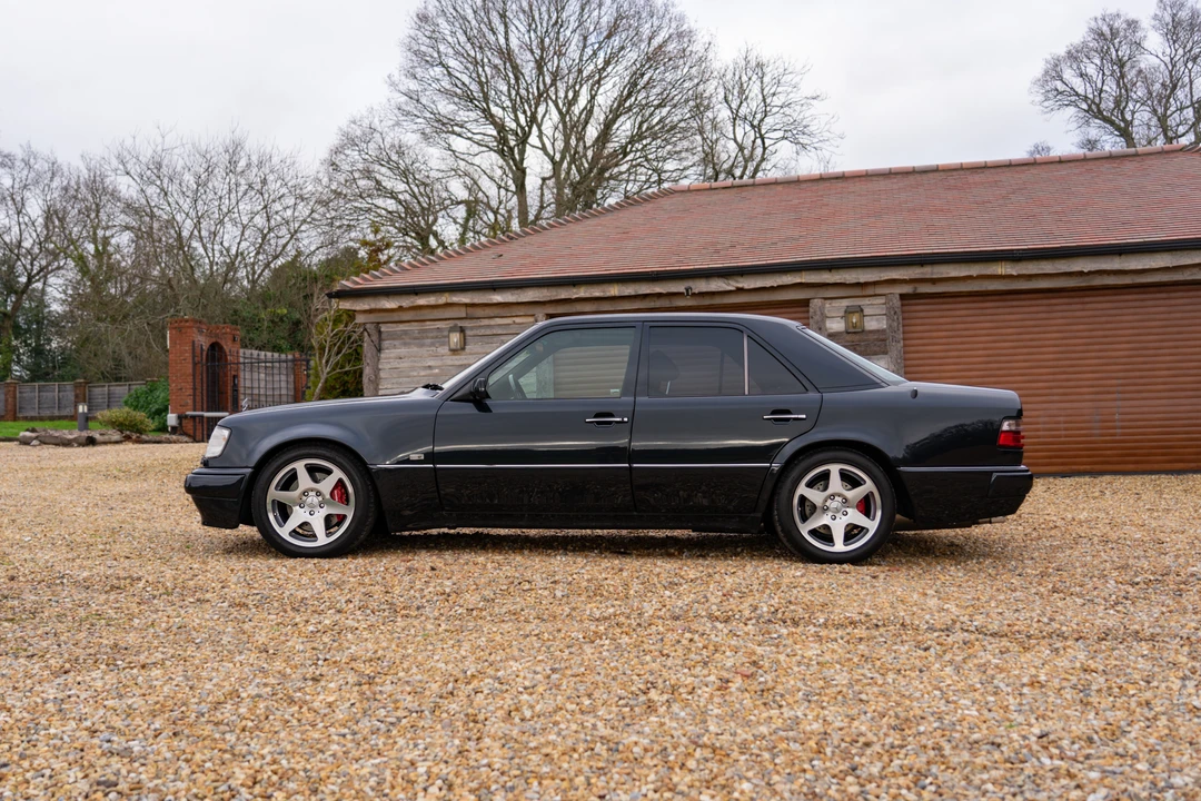 1994 Mercedes-Benz W124 E-Class - Image 13 of 31