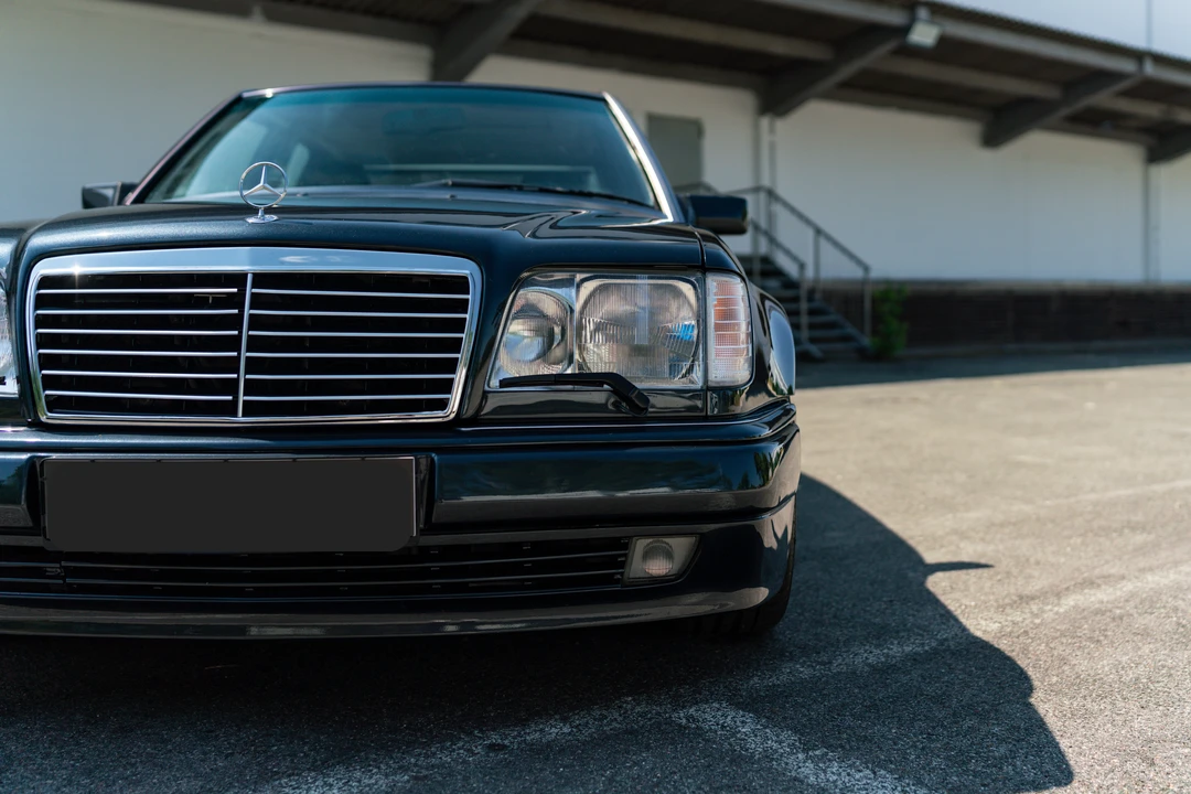 1994 Mercedes-Benz W124 E-Class - Image 13 of 31