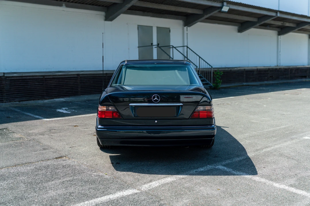 1994 Mercedes-Benz W124 E-Class - Image 6 of 31
