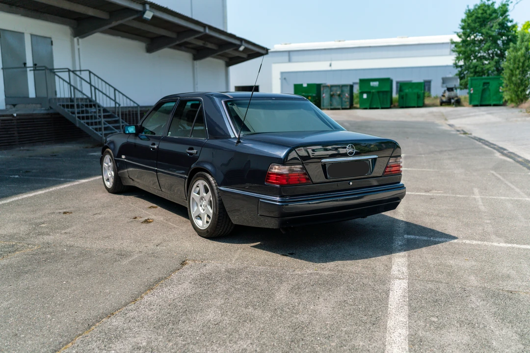 1994 Mercedes-Benz W124 E-Class - Image 5 of 31