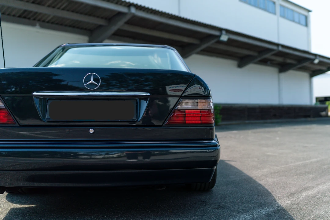 1994 Mercedes-Benz W124 E-Class - Image 24 of 31