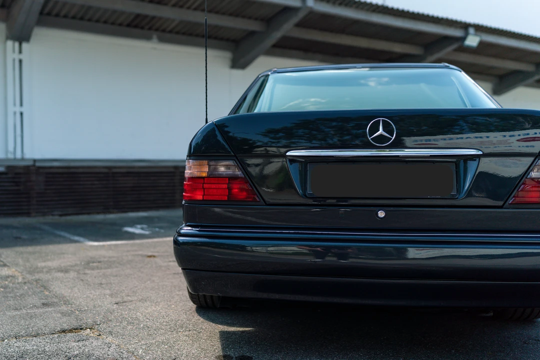 1994 Mercedes-Benz W124 E-Class - Image 25 of 31