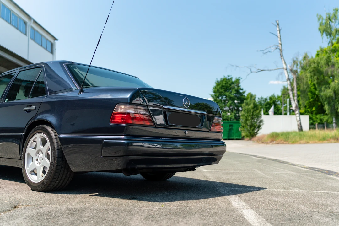 1994 Mercedes-Benz W124 E-Class - Image 22 of 31