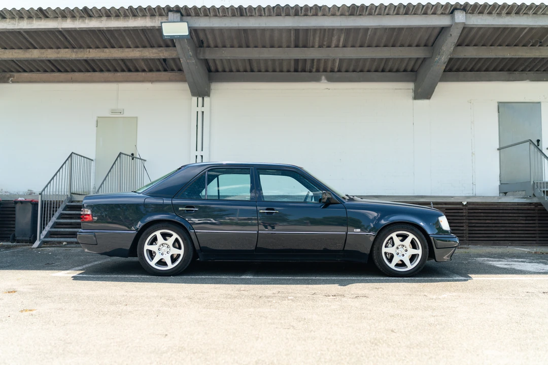1994 Mercedes-Benz W124 E-Class - Image 8 of 31