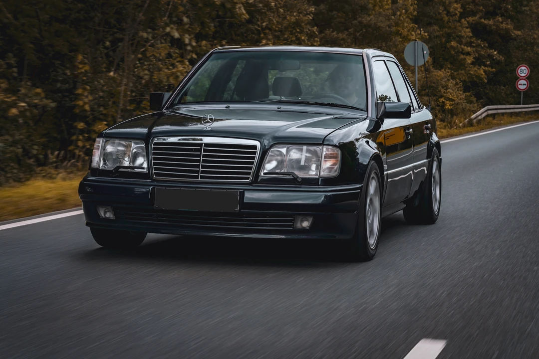 1994 Mercedes-Benz W124 E-Class - Image 11 of 31