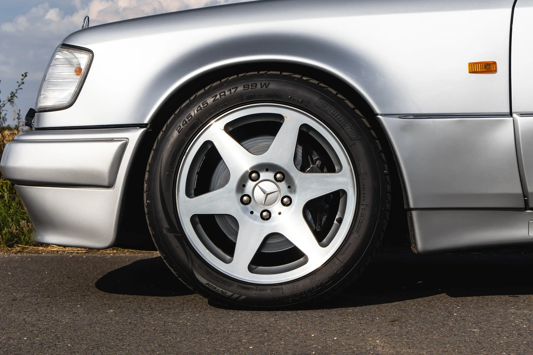 1995 Mercedes-Benz 500E & E500 - Image 19 of 31