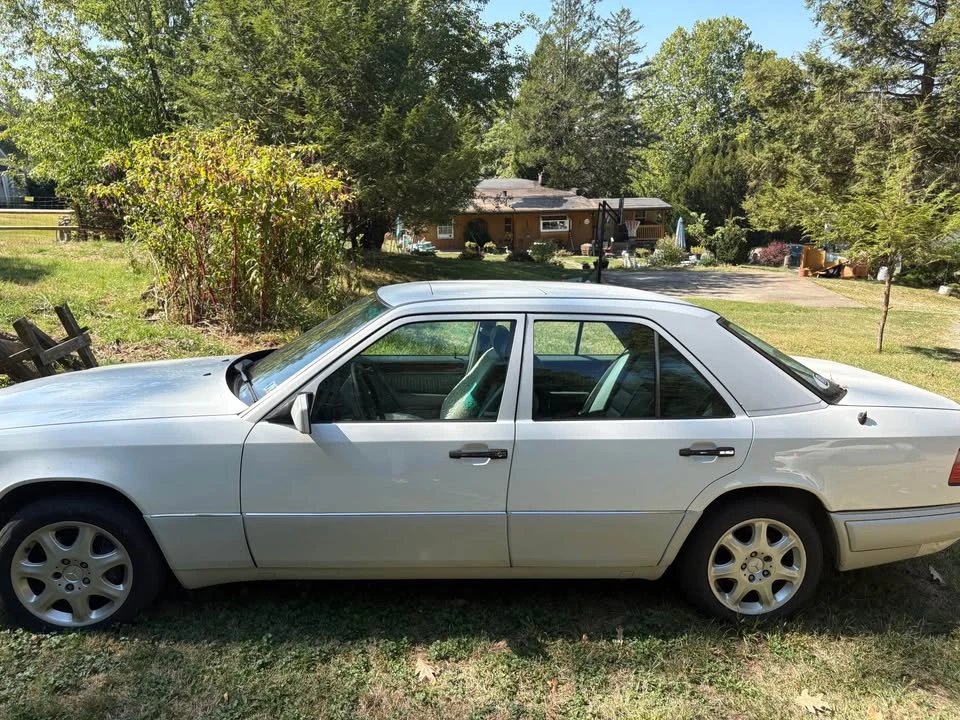 1994 Mercedes-Benz W124 E-Class - Image 3 of 4