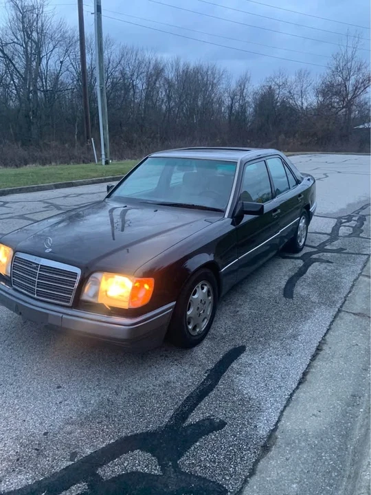 1994 Mercedes-Benz W124 E-Class - Image 2 of 6