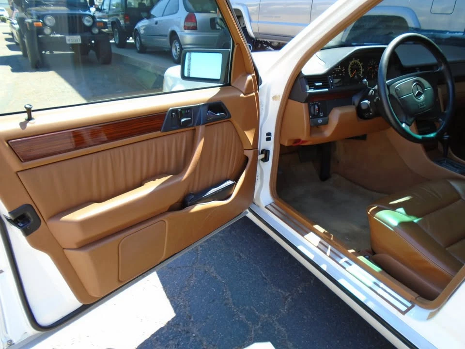 1994 Mercedes-Benz W124 E-Class - Image 13 of 20